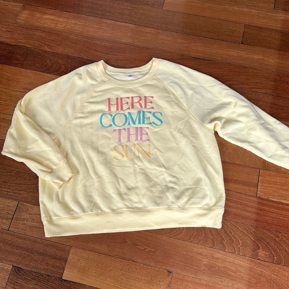“Here Comes The Sun” Sweater - Picture 2 of 3